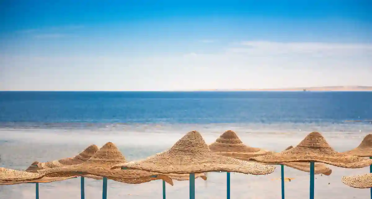 Hammamet vs. Djerba: Which Beach Destination Should You Choose?