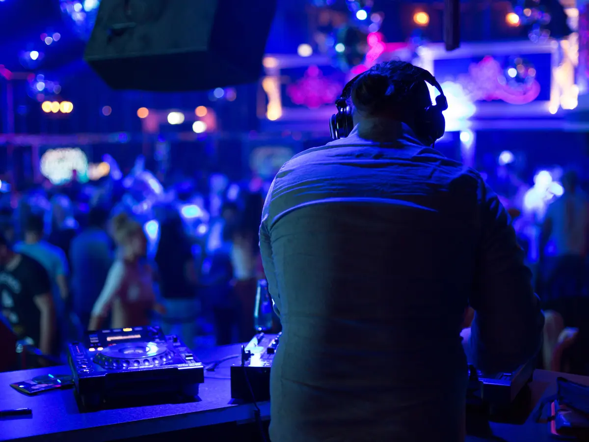 Clubbing and Nightlife in Tunisia: Where Tradition Meets the Beat