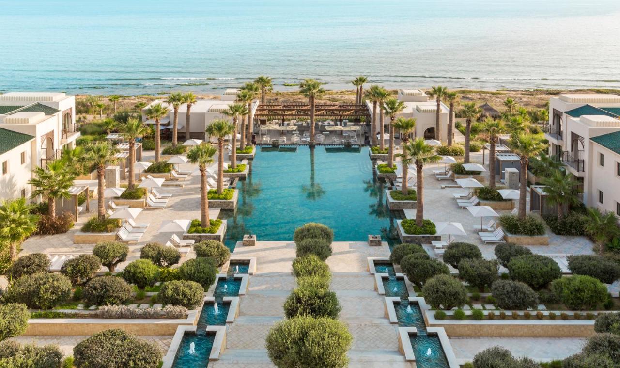 Four Seasons Hotel Tunis – Gammarth: Mediterranean Elegance Meets Tunisian Hospitality